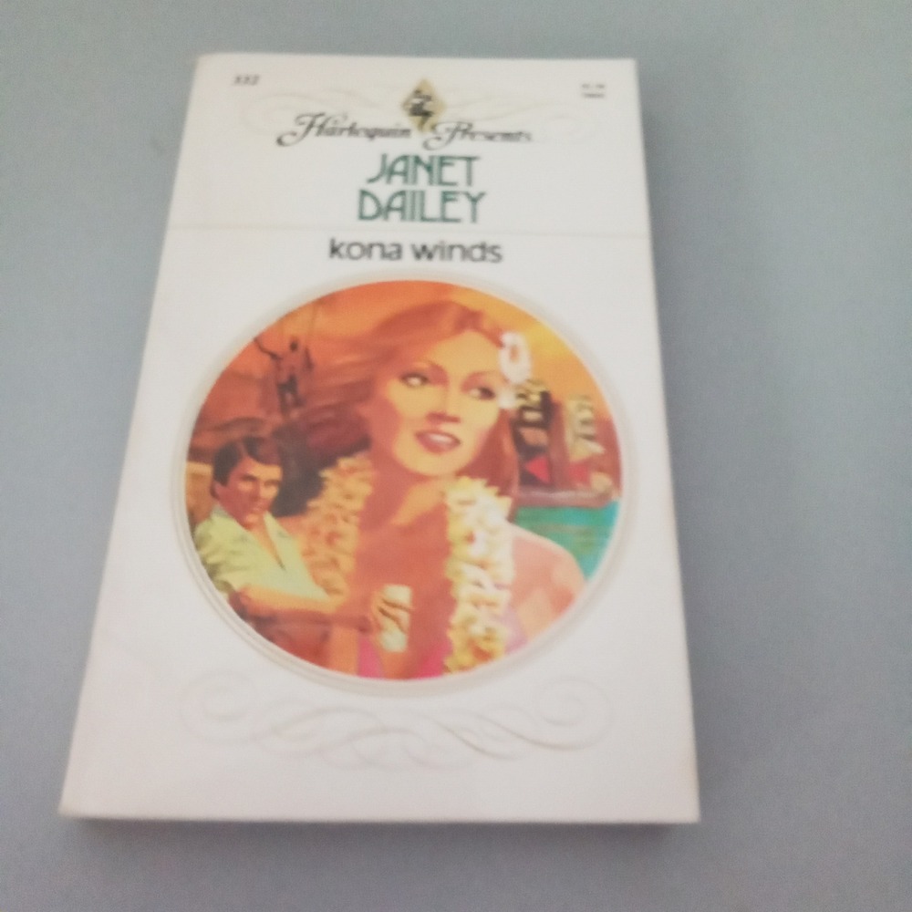 Janet Dailey Kona Winds Harlequin Presents 332 Vintage Romance Paperback Hawaii